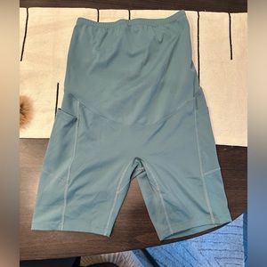 Maternity bike shorts